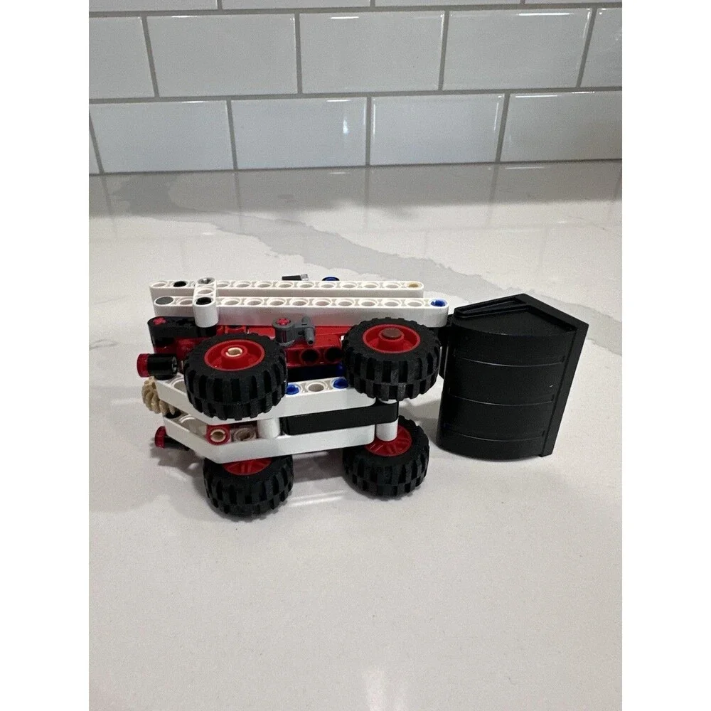 LEGO Technic Skid Steer Loader (42116) – Complete & Built – Great Condition